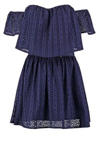 Robe bleu marine épaules dénudées en tissu à œillets, manches courtes volantées et jupe froncée avec motifs floraux découpés.