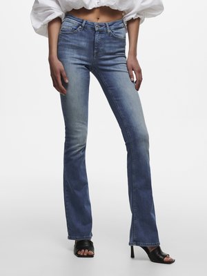 ONLBLUSH - Flared jeans - medium blue denim