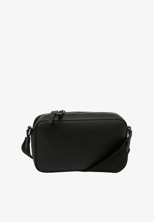 Borsa a tracolla nera con esterno in pelle liscia, forma rettangolare, chiusura con zip e tracolla in tessuto regolabile. Dettagli della zip in tonalità argento.