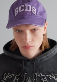 GCDS LOUNGE LOGO BASEBALL HAT UNISEX - Sapka - dark purple