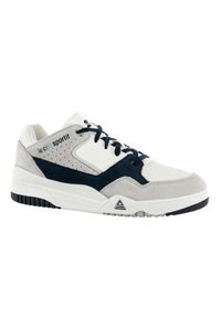 chaussure coq sportif blanche