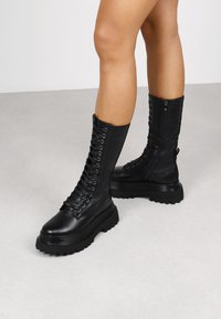 Bosanova CON CORDONES - Botas con plataforma - black