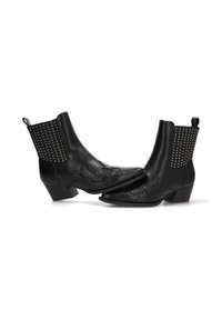 Botas de tobillo de cuero negro con punta afilada, costuras decorativas en forma de llama y puños acampanados con tachuelas. Diseño de tacón cuadrado para mayor estabilidad.