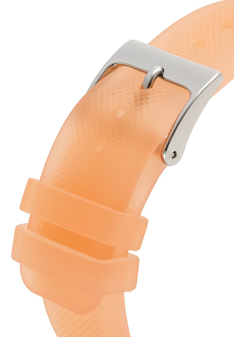 Correa de reloj de silicona naranja con un acabado texturizado, que cuenta con una hebilla de acero inoxidable plateado y dos sujetadores ajustables.