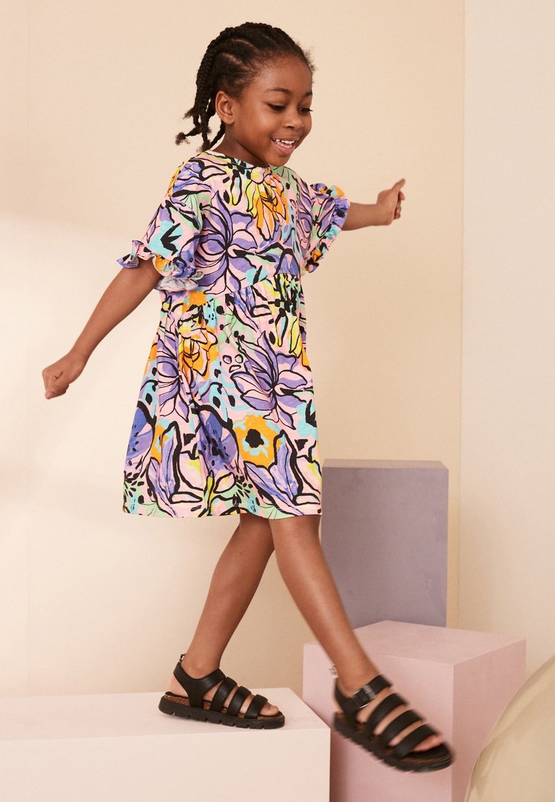 Next - SHORT SLEEVE  REGULAR FIT - Robe en jersey - purple pink tropical floral print, Agrandir