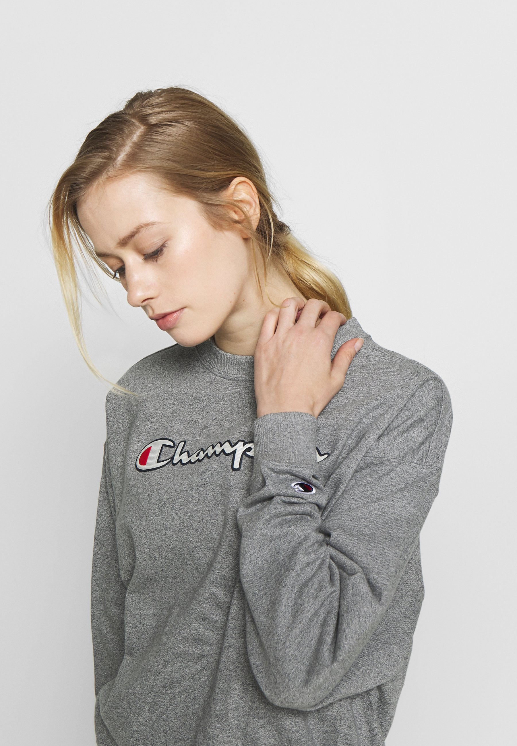 champion sweater grau web