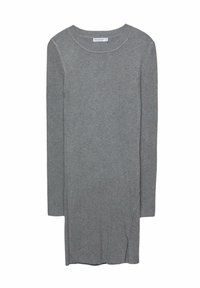 Szara sukienka swetrowa z długim rękawem, prążkowana, z okrągłym dekoltem i małym rozcięciem z boku, umieszczona na białym tle.