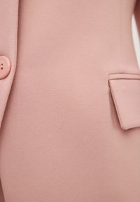 adL WITH POCKET DETAIL - Bleiseri - powder