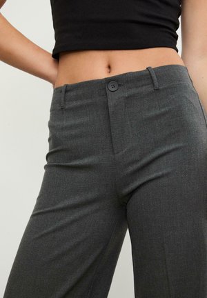 Stradivarius, WIDE-LEG FORMAL WEAR TROUSERS - Pantalon classique - dark grey