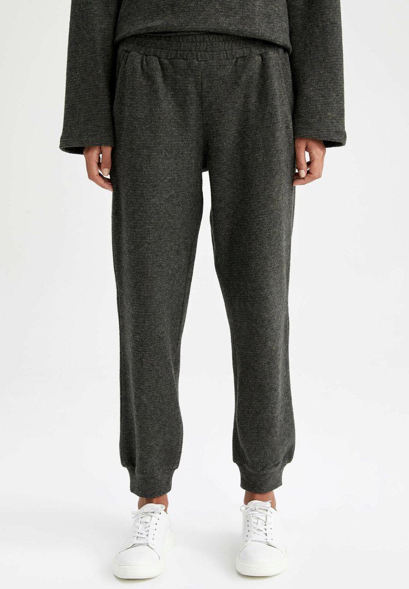 DeFacto REGULAR FIT Tracksuit bottoms khaki Zalando.de
