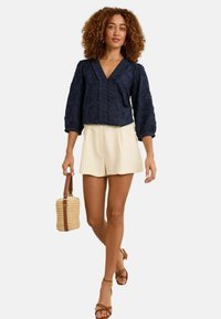 Non sélectionné, navy blue