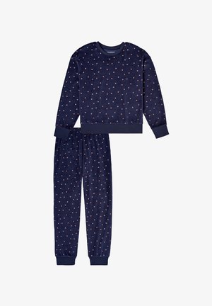 Conjunto de pijama en color navy hecho de una tela suave con pequeños patrones de estrellas rosas dispersos. La parte superior tiene un escote redondo; los pantalones tienen una cintura elástica y puños.