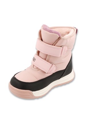 Różowy zimowy but z dwoma zapięciami na rzep, z puszystą podszewką i czarną teksturowaną dolną częścią. Posiada białą podeszwę środkową i gumową podeszwę.