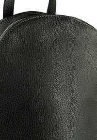 DrachenLeder Tagesrucksack - grau