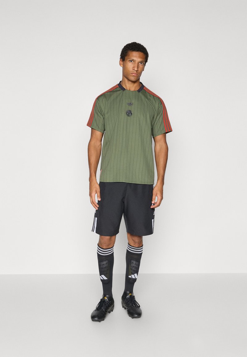adidas Originals T-shirt print donkergroen adidas Originals T-shirt print donkergroen