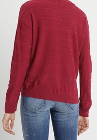 JDY Strickpullover - bordeaux
