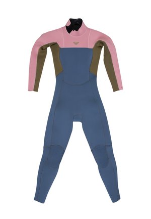 Vollständiger Neoprenanzug mit langen Ärmeln, pinken Schultern, olivgrünen Seitenpaneelen und blauem Oberkörper sowie Beinen, entworfen für Wassersport.