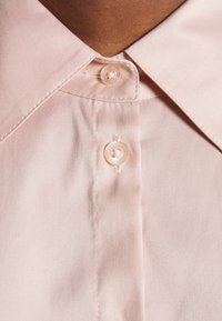HUGO THE FITTED  - Blusa com botões - light pastel pink