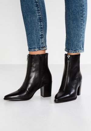 Lage laarzen - black