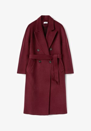 Bordeaux wollen blend overcoat met een dubbelzijdig ontwerp, opstaande revers, voortassen en een bijpassende riem. Soepele textuur.