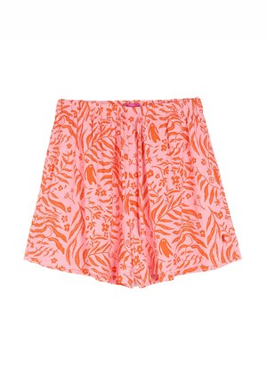 Różowe szorty z elastycznym paskiem w talii oraz kwiatowym wzorem w odcieniach pomarańczy. Posiadają liściaste wzory i małe motywy zwierząt rozrzucone w całej tkaninie.