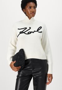 KARL LAGERFELD Pulóver - white/black