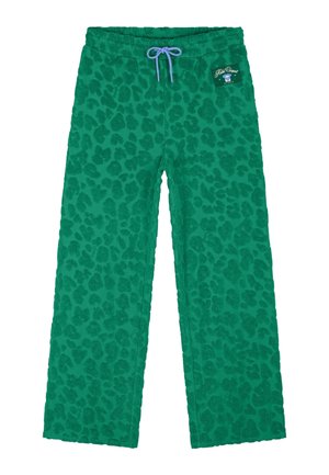 Grüne Fleecehose mit dunklerem Leopardenmuster, elastischem Bund, lila Kordelzug und rechteckigem Aufnäher auf der oberen linken Seite.