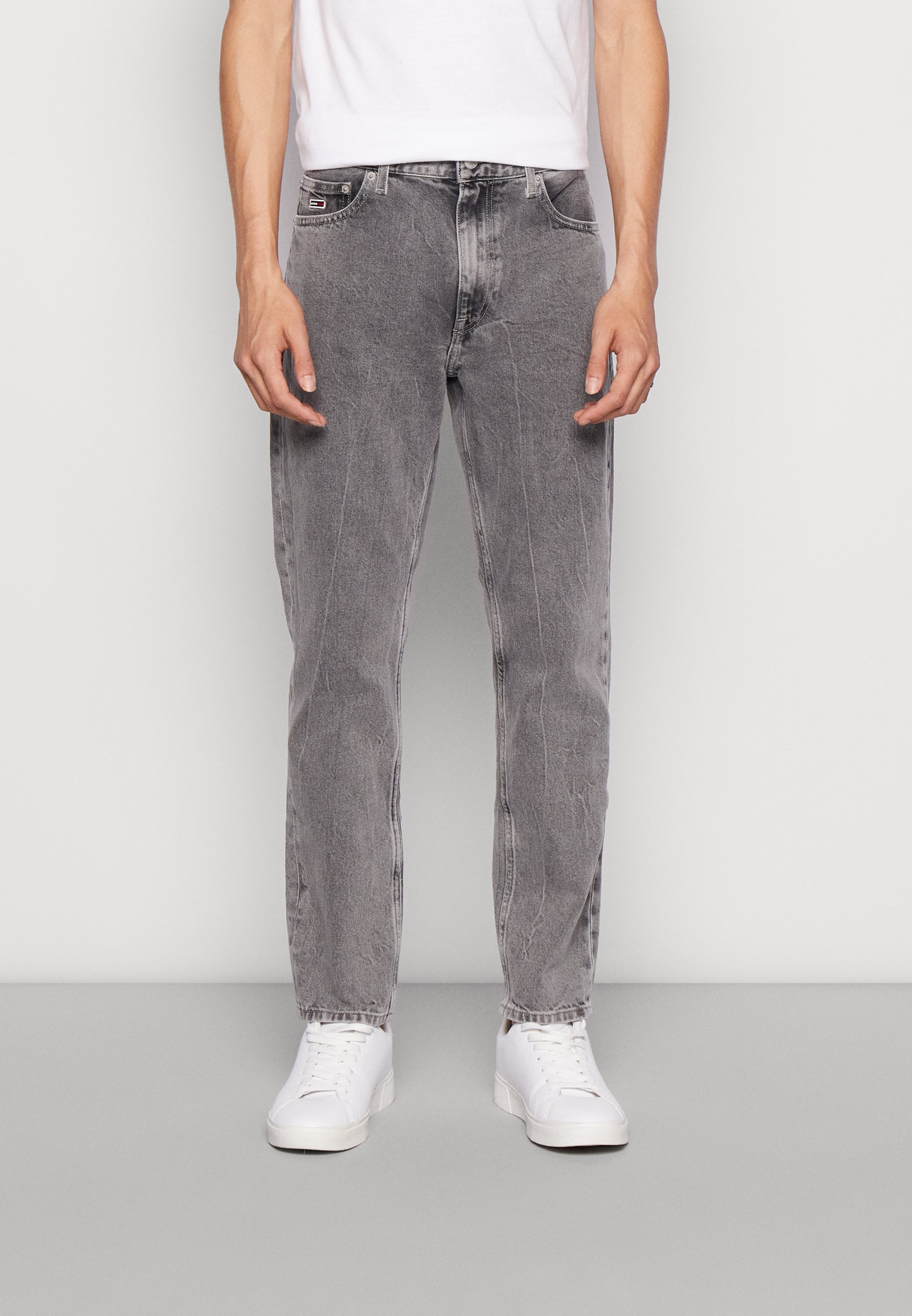 tommy dad jeans