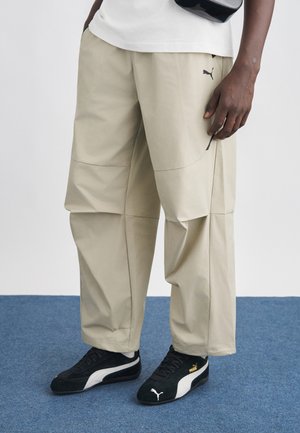 PANTS  - Pantalones deportivos - beige