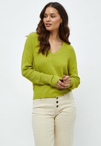 Desires DEGEISHA RIB V-PULLOVER - Maglione - pear green