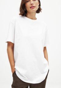 ROUND NECK OVERSIZED TEE - T-shirts basic - white