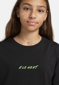Element NOTHING WEIRD YOUTH - Triko s potiskem - black light green