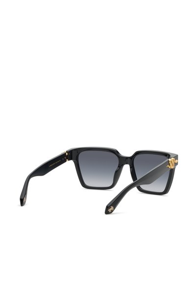 Lunettes de soleil à monture carrée noire avec verres dégradés foncés et détails décoratifs dorés sur les branches et les embouts.