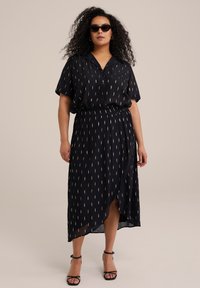 WE Fashion CURVE - Krilo A-kroja - black
