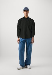 GAP STANDARD - Button down-skjorte - true black