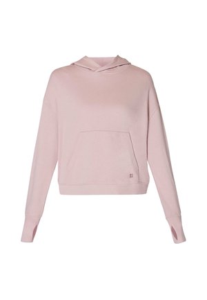 Lichtroze cropped hoodie met kangoeroezak en duimgaten op de lange mouwen, tegen een witte achtergrond.