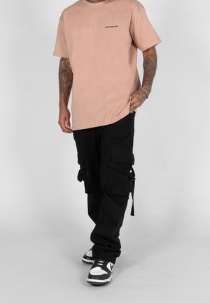 MJ Gonzales, Camiseta básica - sand