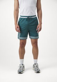 Jordan M J DF SPRT DMND - Pantaloni scurți sport - oxidized green/white