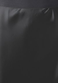 Gina Tricot Tall MIDI SKIRT - Dolgo krilo - black
