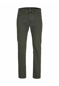 Jeans verde oliva con corte recto, hechos de tela vaquera. Presentan un diseño estándar de cinco bolsillos y presillas para cinturón. Cierre frontal con botón.