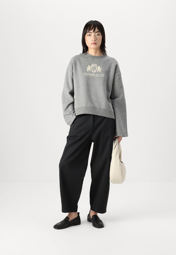 VARSITY WIDE - Sweatshirt3