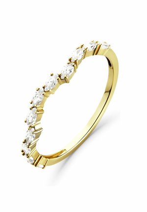 Dünner Goldring mit einer Reihe ovaler, klarer Edelsteine entlang des Rings, gezeigt auf weißem Hintergrund.