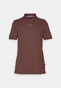 Polo marron manches courtes avec col, deux boutons et petit logo "BOSS" brodé sur la poitrine gauche.
