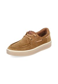 Chaussure bateau décontractée en daim marron à lacets avec semelle en caoutchouc beige et détails cousus sur fond blanc.