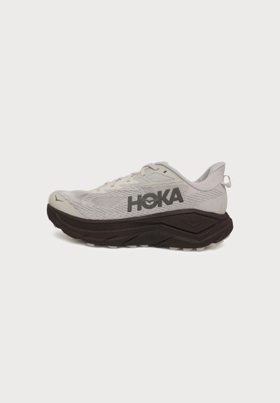 HOKA CHALLENGER 8