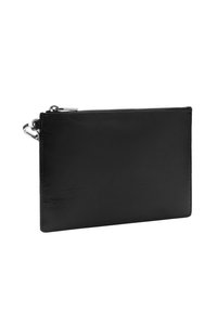 Pochette rettangolare nera in pelle con cerniera superiore e chiusura in metallo argentato su uno sfondo bianco.