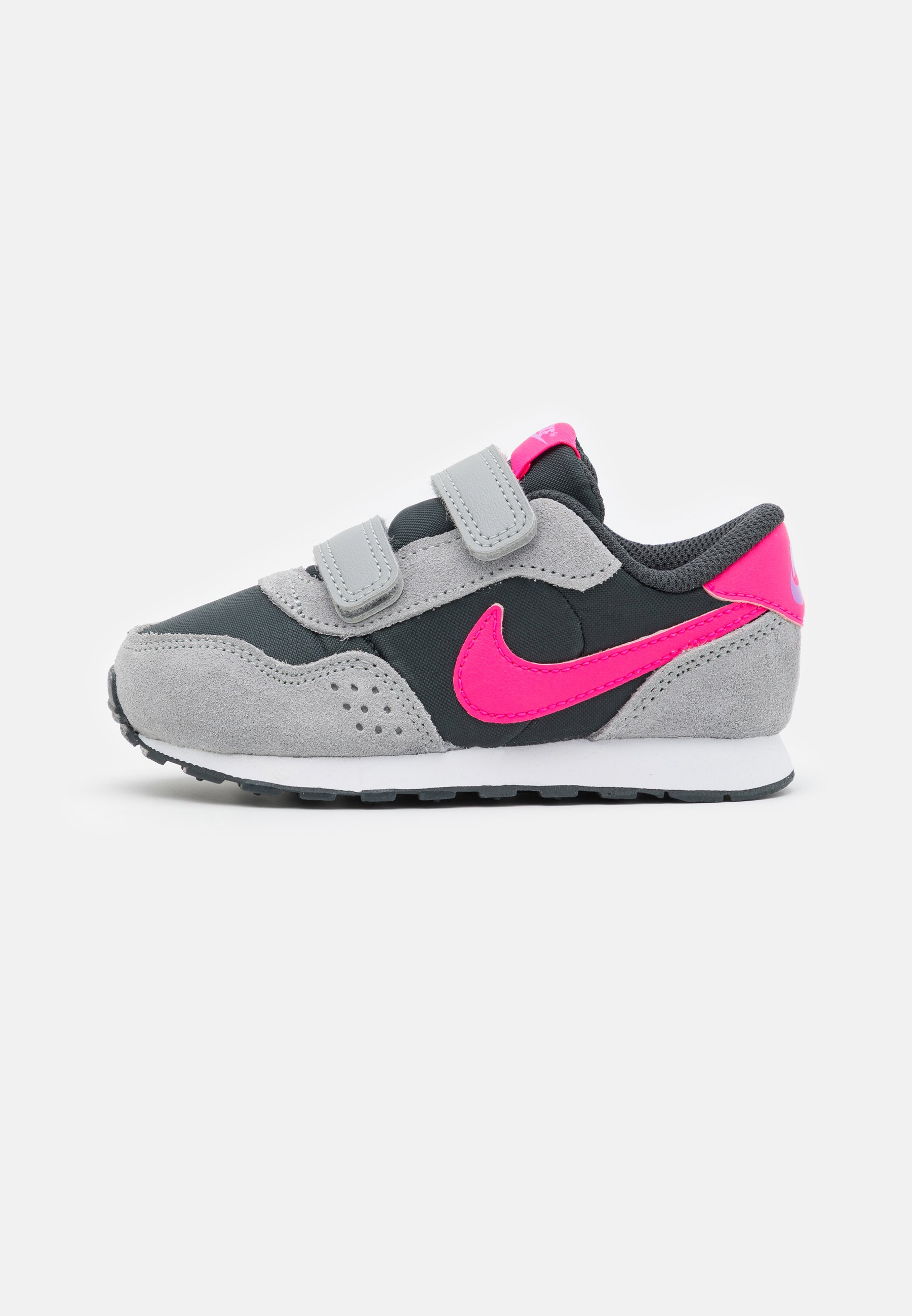 nike sportswear md valiant unisex