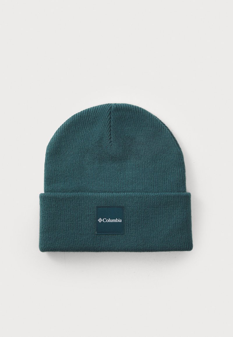 Gorro de malha em tom verde-água com uma bainha dobrada e um patch retangular do logo da Columbia. Textura suave com um ajuste confortável. Design simples e sem costuras.