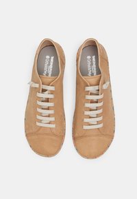 Bata WEINBRENNER BAREFOOT - Igapäevased paeltega jalatsid - beige