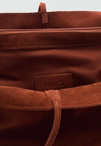 Mango Ručna torba - brown
